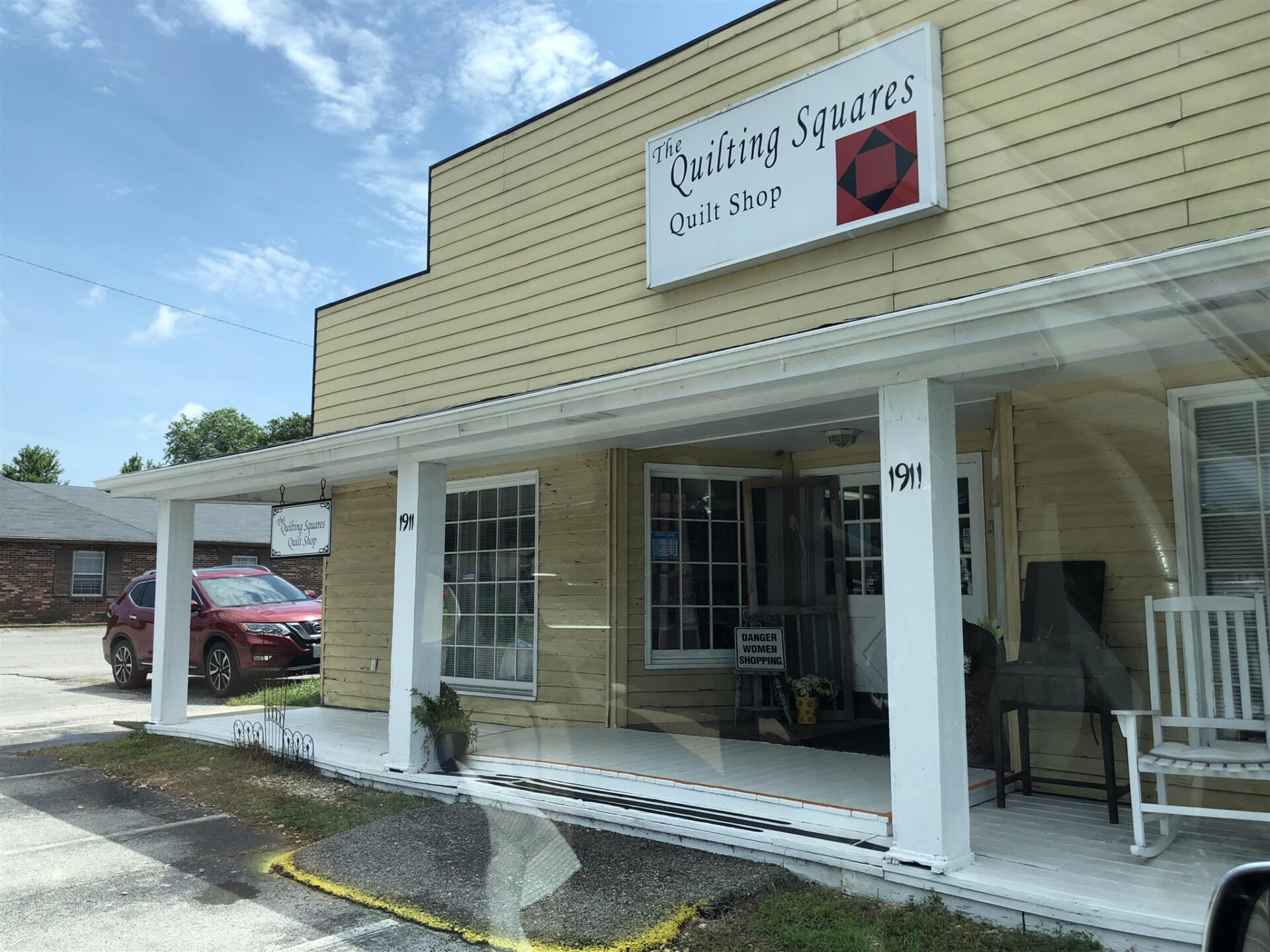 1911 Columbia Avenue, Franklin TN Loch Company